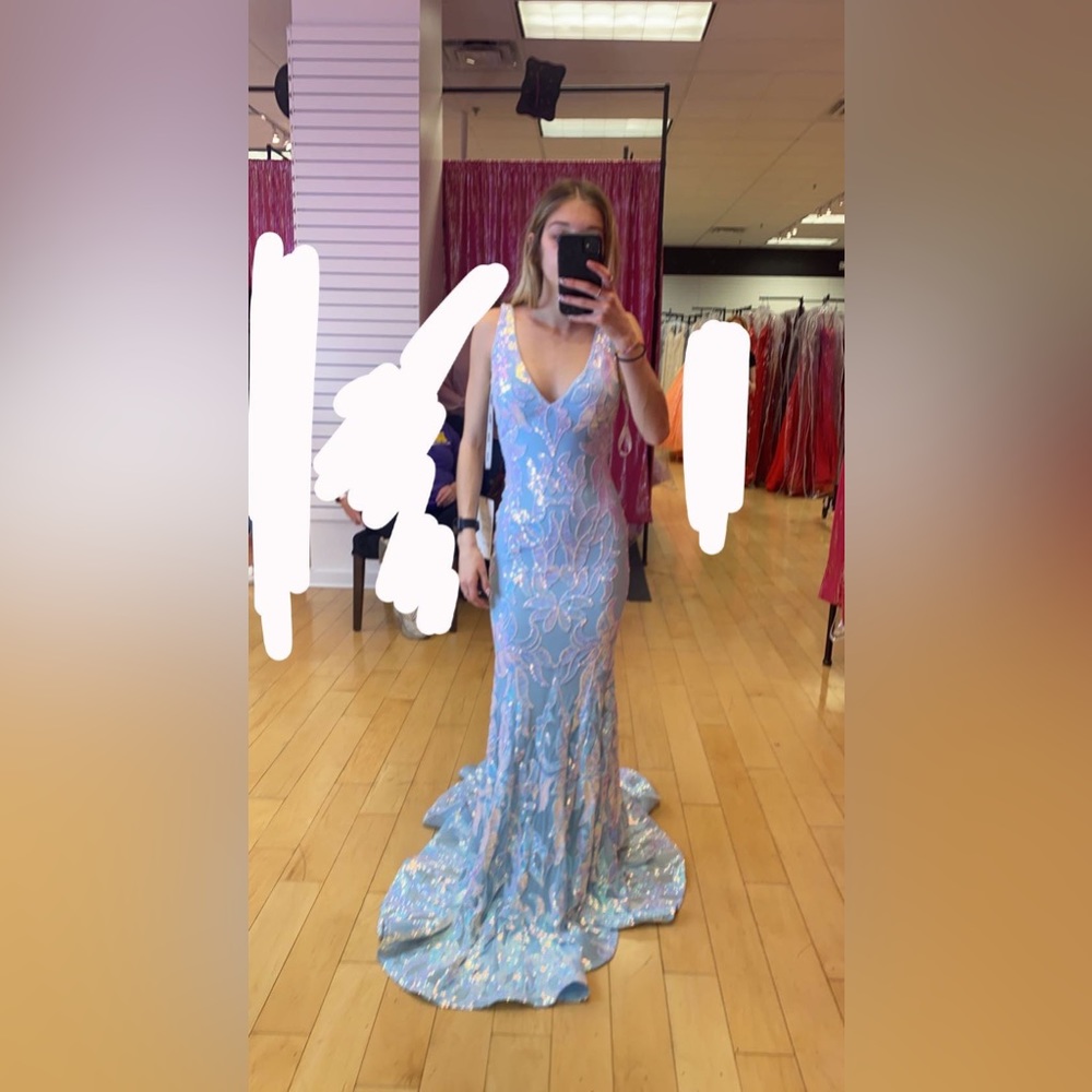 GLAM exclusive prom dress